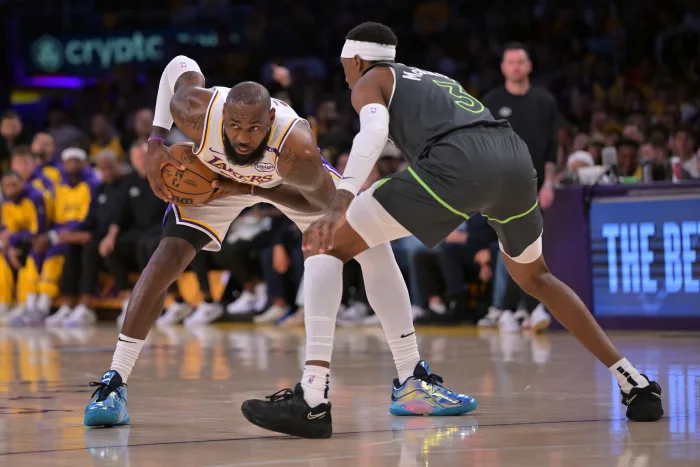 NBA直播-湖人季后赛首战惨败森林狼：东契奇孤军奋战难掩全队低迷